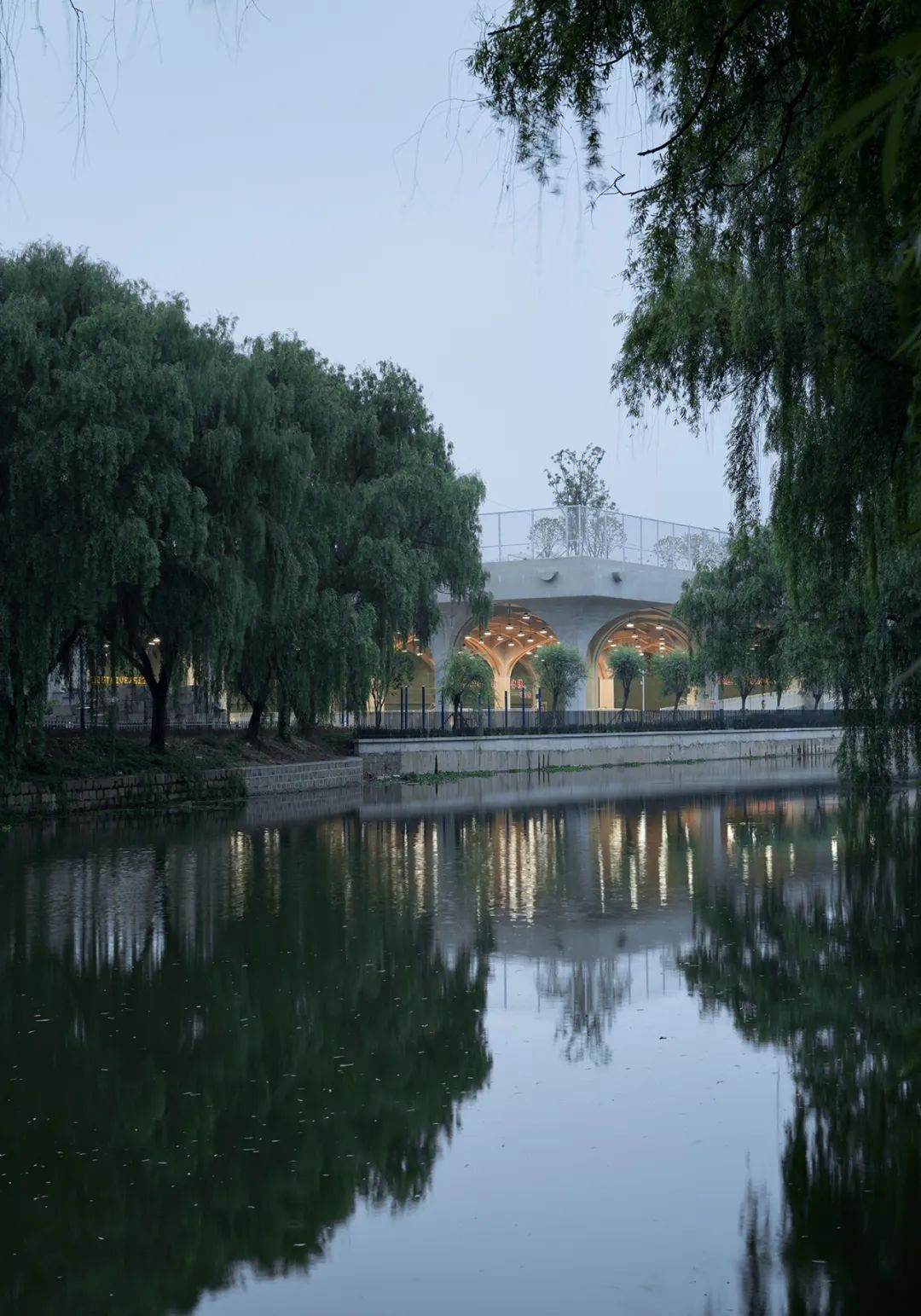 UAD·作品丨景物交融，人象共境——紹興文理學(xué)院風(fēng)雨操場.jpg