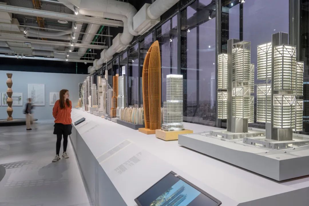 諾曼·福斯特最大規(guī)模作品回顧展：我更喜歡另辟蹊徑！ (51).jpg