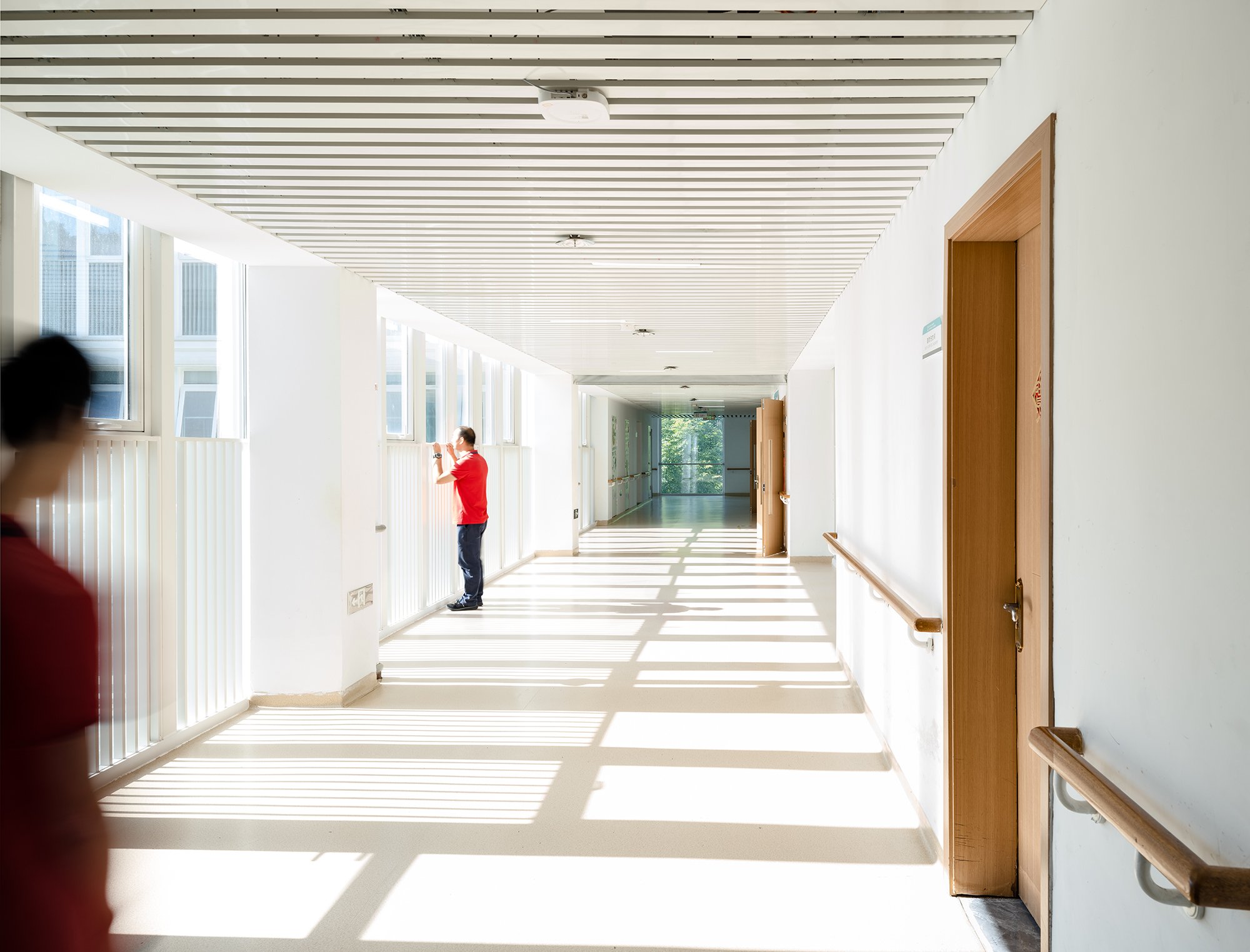 1728707373631944WqIX.jpg Indoor Corridor 室內(nèi)廊道?趙強(qiáng).jpg