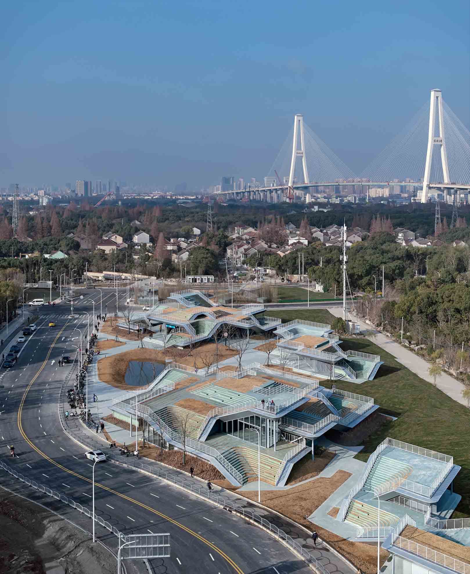 1739860407210272N6CI.jpg 04_城市與人工之林,The city and artificial forests. ?章魚見(jiàn)筑.jpg