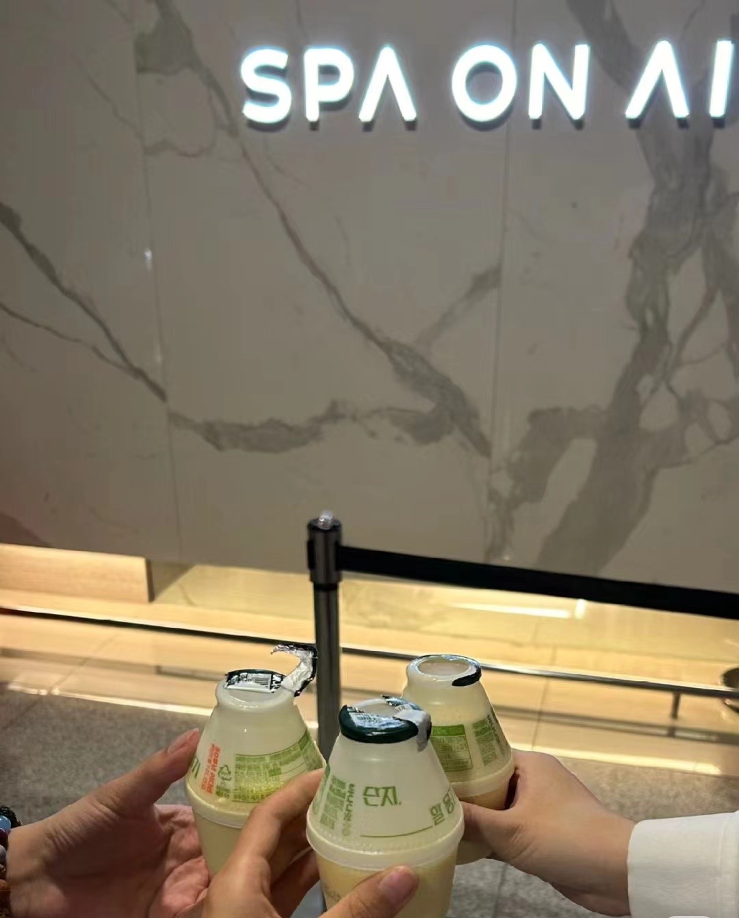 1742279664398301QjyV.jpg 韓國(guó)仁川機(jī)場(chǎng)里的Spa on Air 汗蒸房.jpg