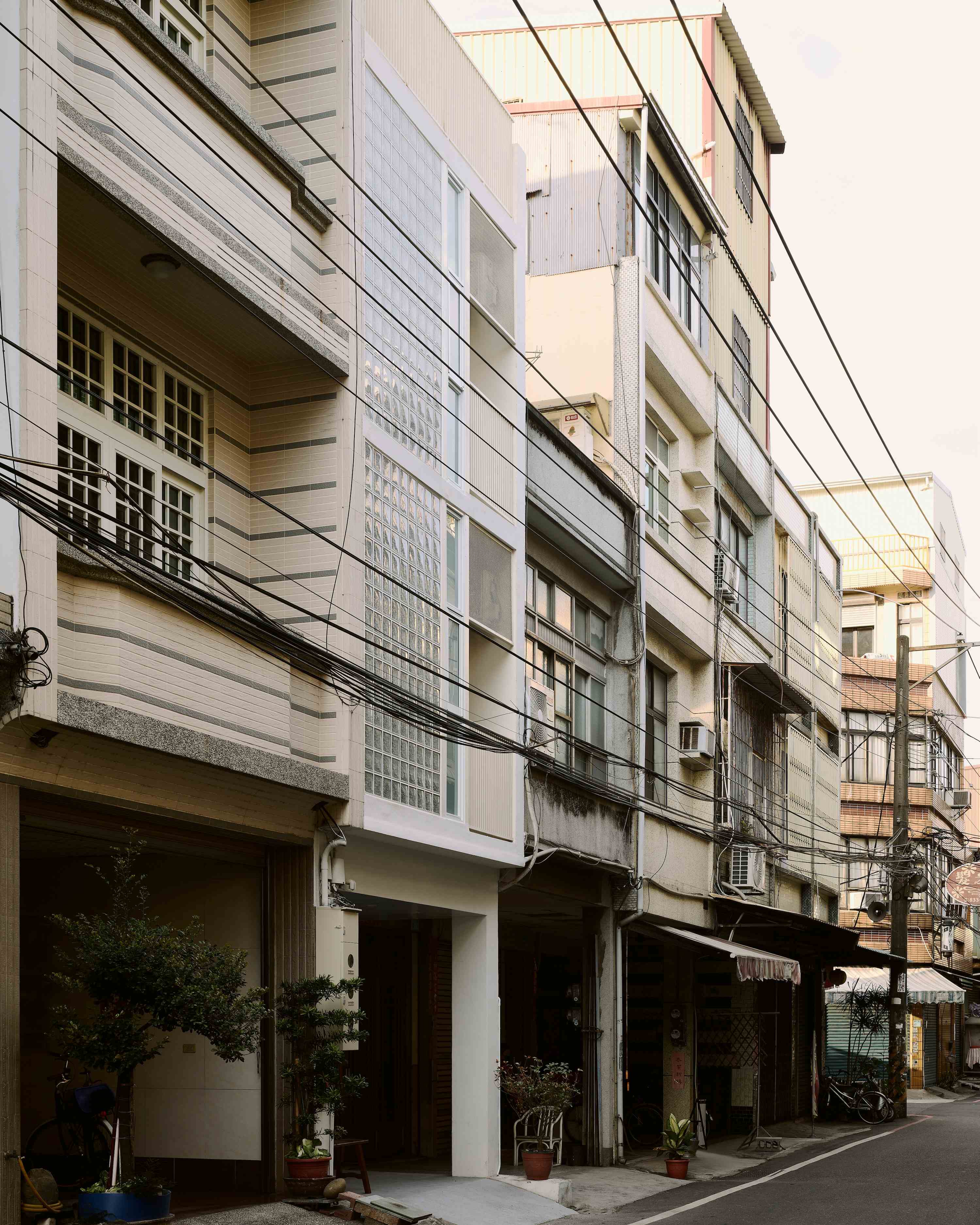 1755742611596929eSC9.jpg 圖2-建築外觀(guān).jpg