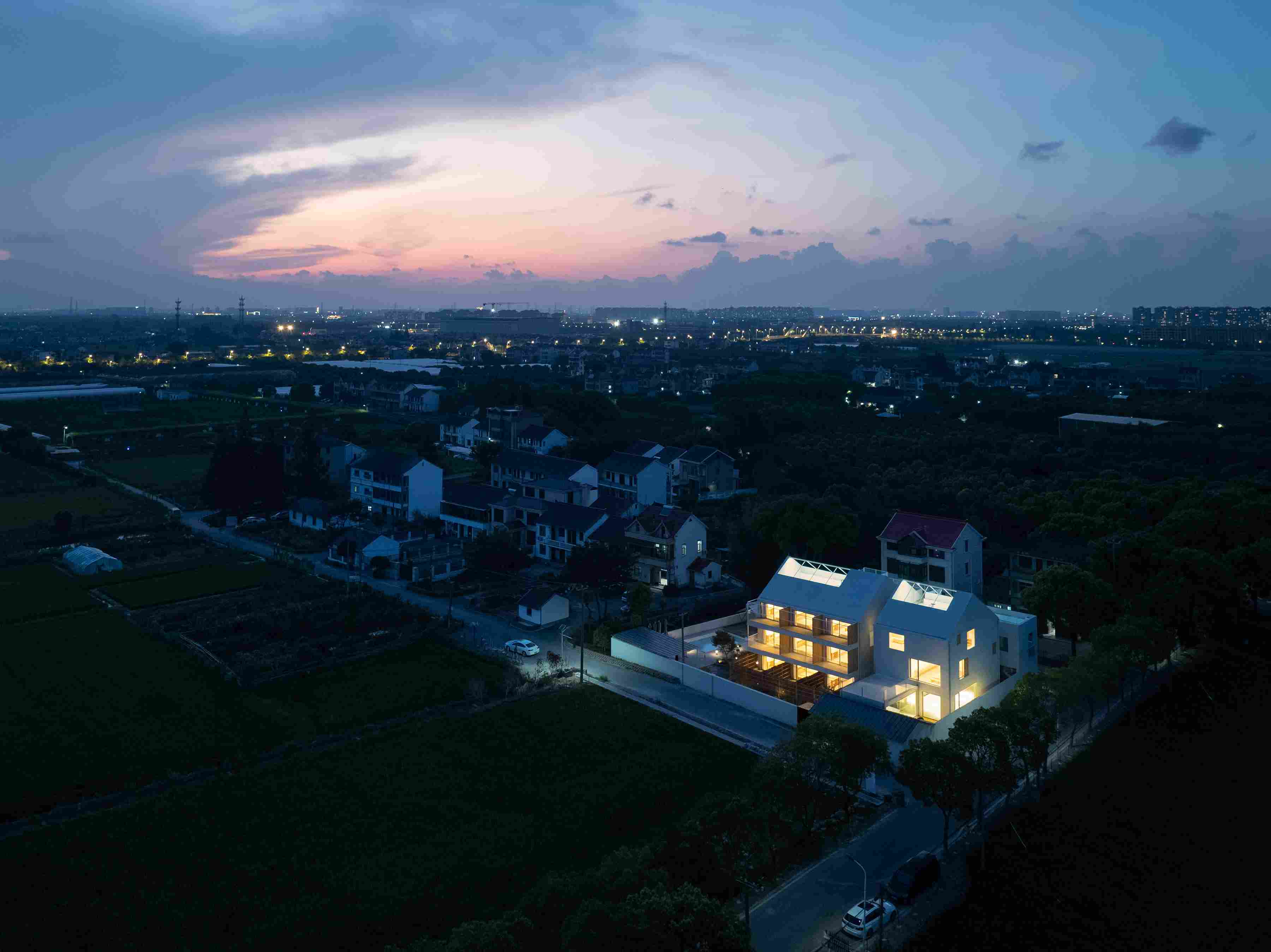 09_Guesthouse in the Serene Night 夜幕下的民宿更顯寂靜_9.jpg