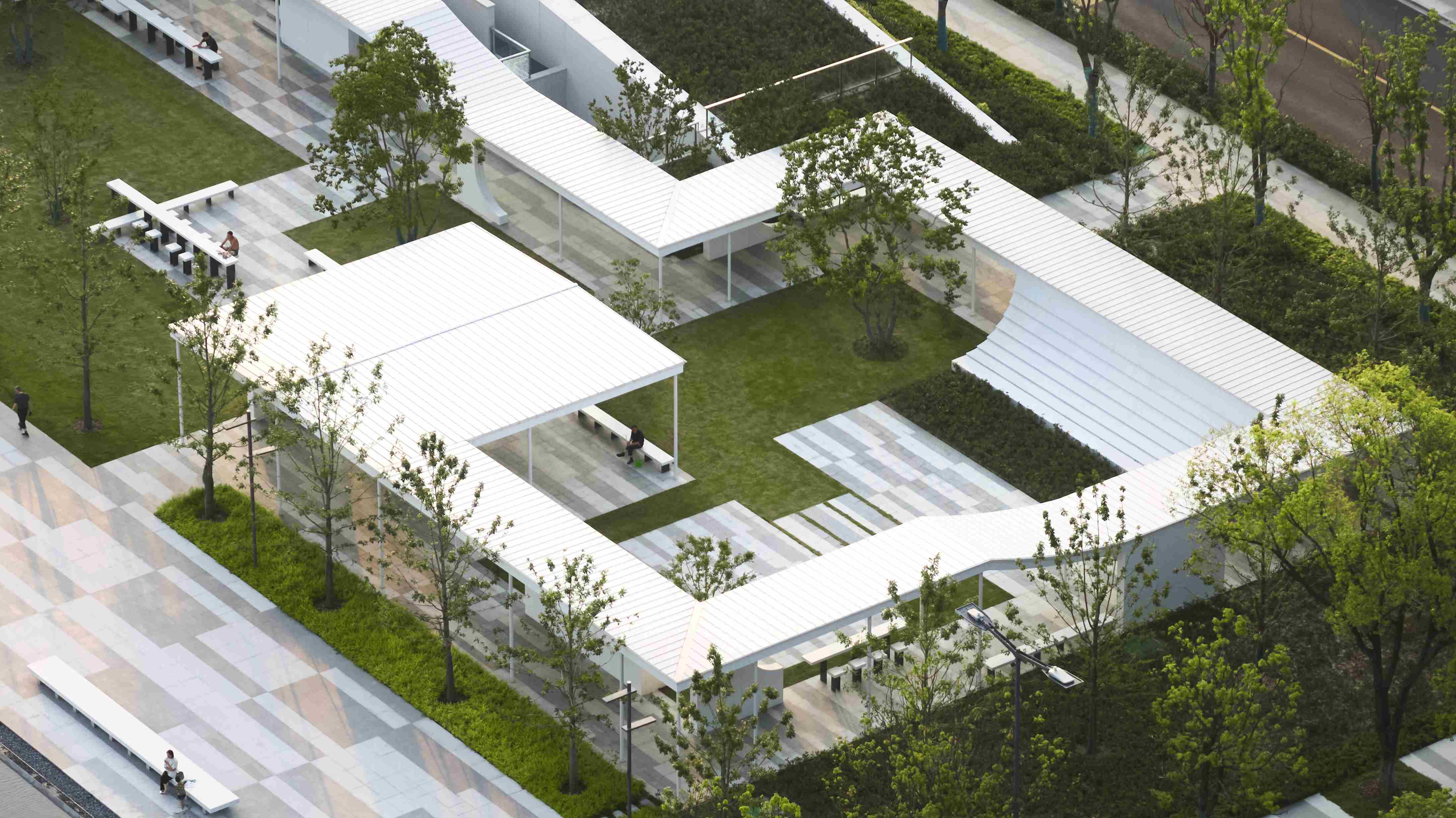 06-1 連廊，院落與大屋頂 Corridors, courtyards and grand roofs ?劉章悅 Zhangyue Liu_6.jpg