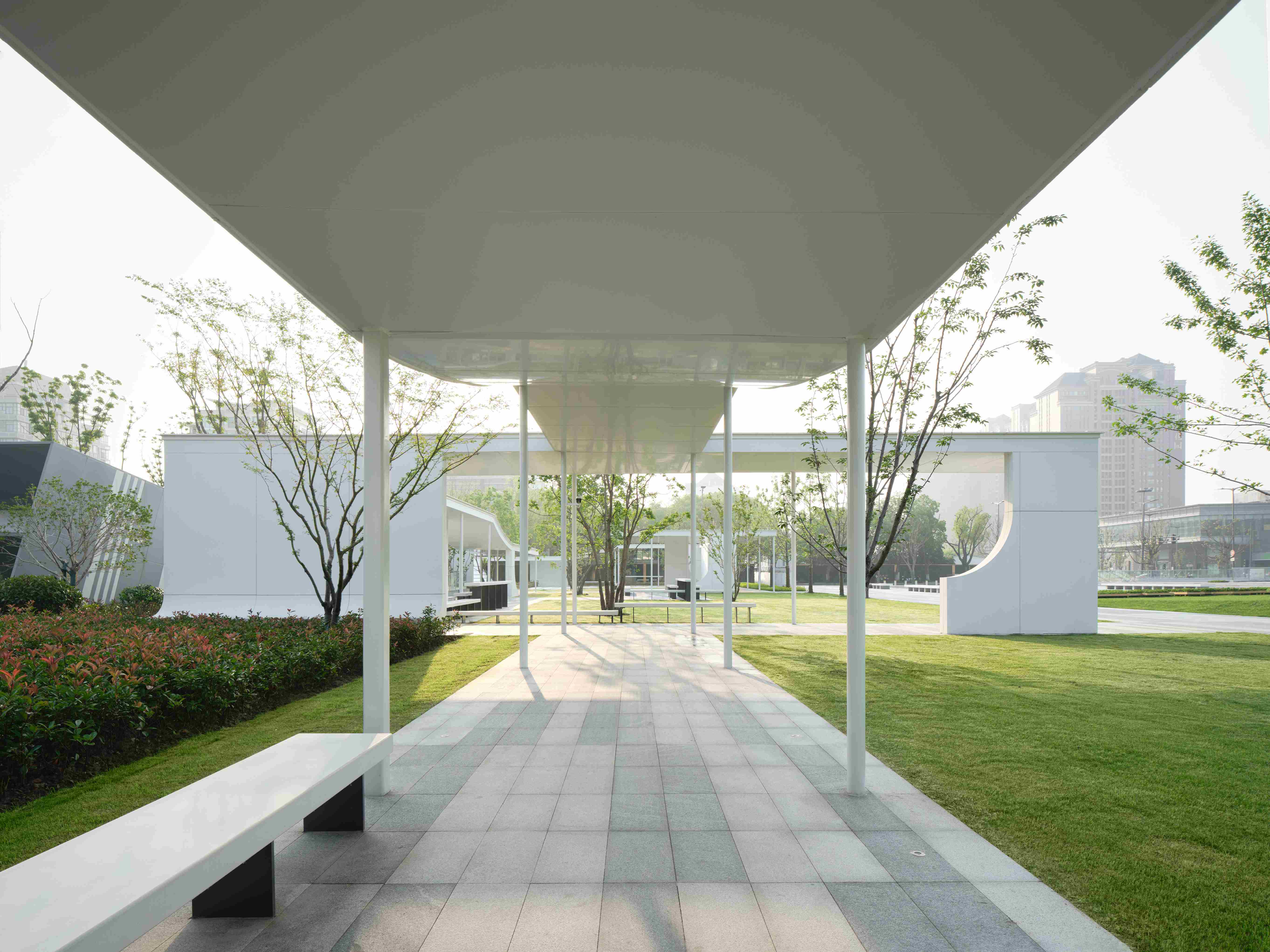 11 細(xì)柱子形成通達(dá)的視線 Unobstructed views with slender columns ?劉章悅 Zhangyue Liu_3.jpg