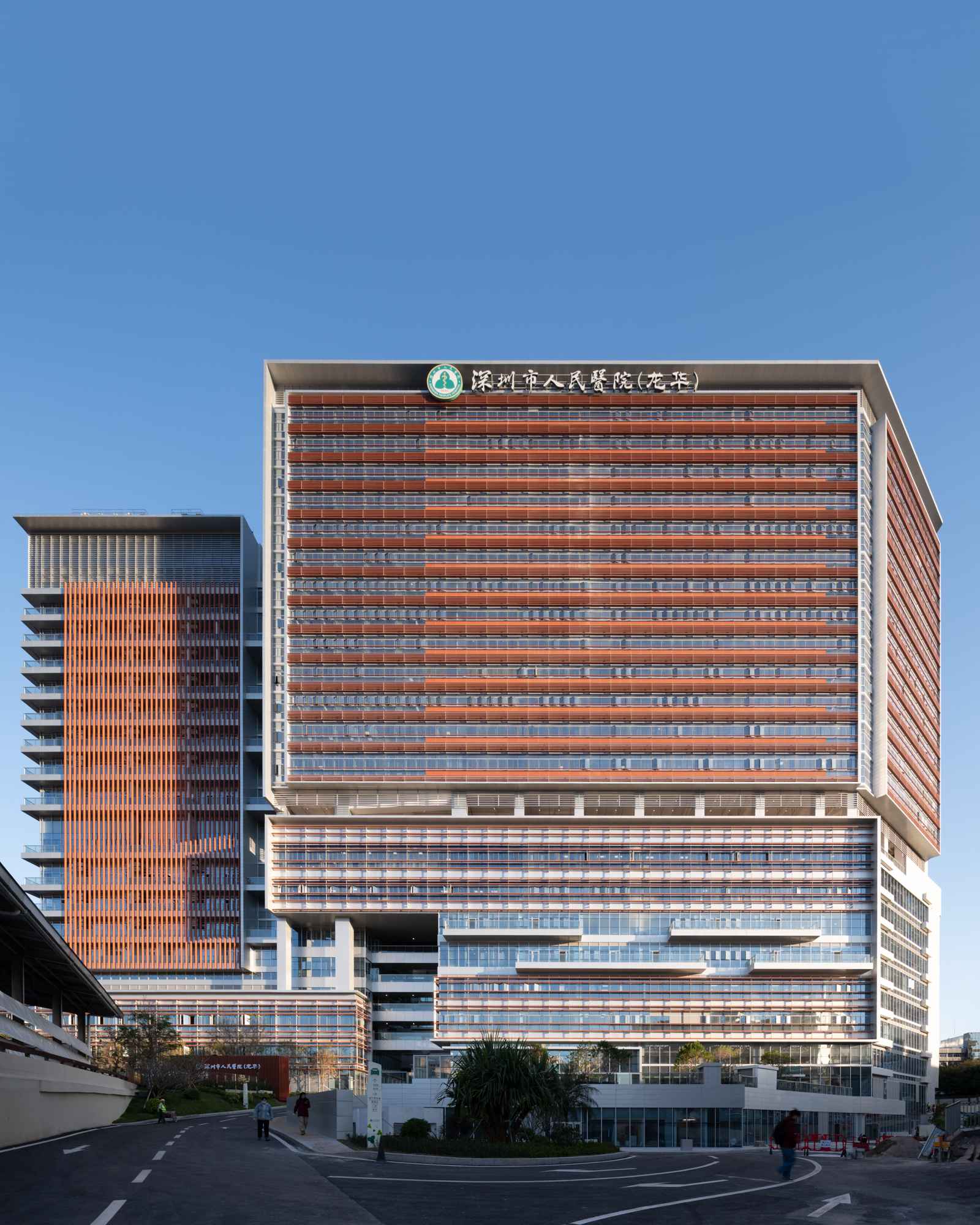 01 Shenzhen People’s Hospital Longhua Branch ?Perkins&Will ?Right Angle Image_1.jpg