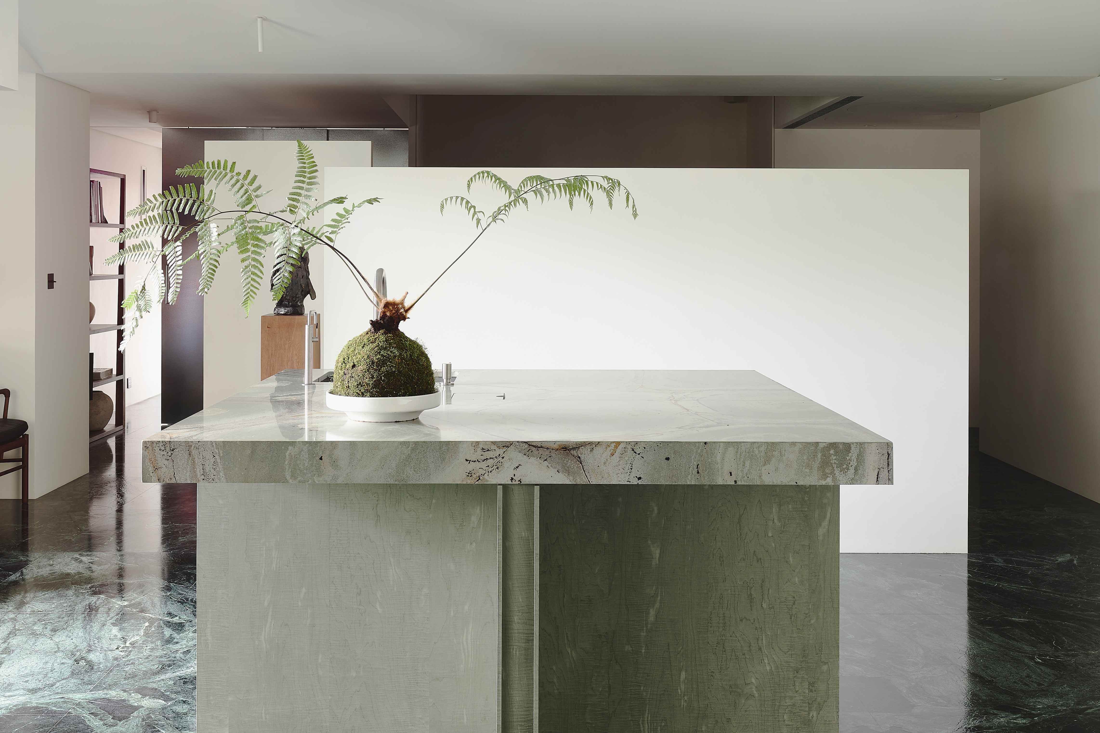 16. kitchen island99_13_11zon.jpg