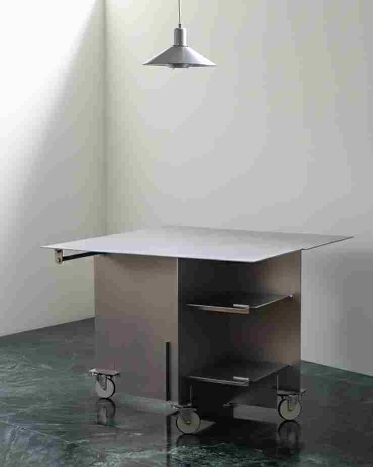 67. working table99_5_11zon.jpg